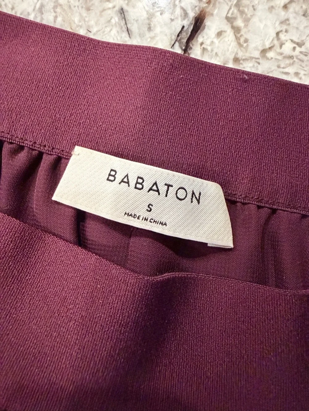 Aritzia Babaton worn by Kylie Jenner and hard to find size! - Picture 2 of 5